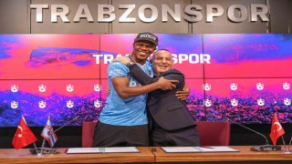 Anthony Nwakaeme için imza töreni düzenlendi