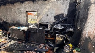 Ardahanda sobadan çıkan yangın evi küle çevirdi