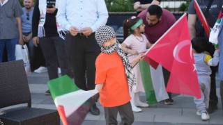 Arnavutköyde Filistine Destek Mitinginde çocuklar gözyaşlarına hakim olamadı