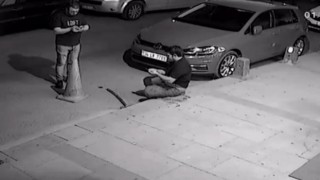 Arnavutköyde kardeşlerin kavgası kanlı bitti: Çamaşır makinesi parası nedeniyle ağabeyini peş peşe bıçakladı