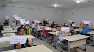 Aşırı sıcakta karne hediyesi serinletti