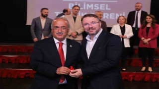Atatürk Üniversitesinde bilimsel teşvik töreni