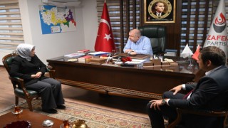 Ayşe Ateş Zafer Partisi lideri Ümit Özdağ ile bir araya geldi