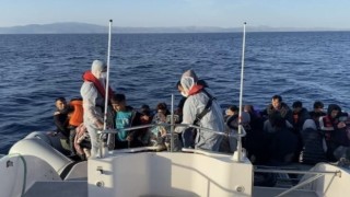 Ayvacık açıklarında 26sı çocuk 54 kaçak göçmen yakalandı