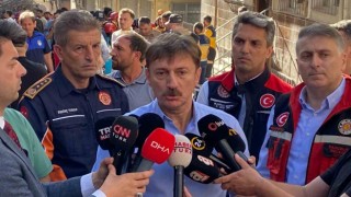 Bahçelievler Belediye Başkanı Bahadır: 80 yapımı binaya 1994 yılında 3 kat kaçak eklenmiş