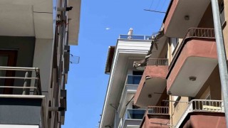 Bahçelievlerde binanın çatısında çökme yaşandı