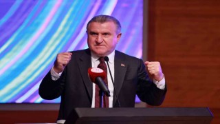 Bakan Bak: “Sporda başarı için yapay zekayı kullanacağız”