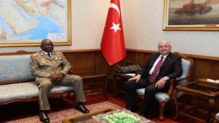 Bakan Güler, Mali Kara Kuvvetleri Komutanı Samakeyi kabul etti