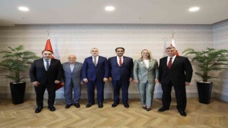 Bakan Işıkhan, HAK-İŞ Konfederasyonu Genel Başkanı Arslan ile görüştü