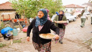 Balıkesirde asırlardır süregelen gelenek düğün sinisi