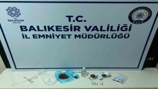 Bandırmada narkotik operasyonunda 2 kişi gözaltına alındı