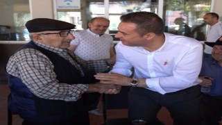 Başkan Akın, bayramı vatandaşlarla iç içe geçiriyor