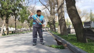 Başkan Büyükkılıç: “Mezarlıklarda bayram hazırlığını tamamladık”