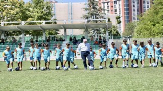 Başkan Çolakbayrakdar: Gençler için ne yapsak azdır