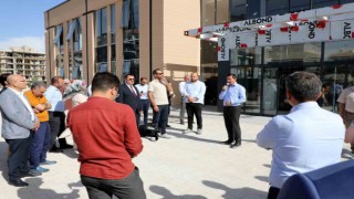 Başkan Hasan Kılca ve belediye meclis üyeleri, ilçedeki yatırımları inceledi
