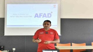 Başkan Özer, Esenyurtu depreme karşı bilinçlendirmek için kırmızı alarm verdi