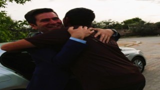 Başkan Tatık ile kendisinden oyuncak isteyen Velinin diyalogları yürekleri ısıttı