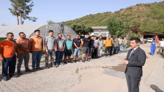 Başkan Ünlü personelle bayramlaştı