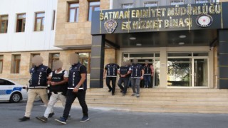 Batmana uyuşturucu madde sokmak isteyen 3 kişi yakalandı