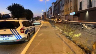 Bayrampaşada seyir halindeki araç bariyere çarptı: 1 yaralı