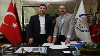 Belediyede çalışan memurlar imzalanan SDS ile her ay maaşlarına ek 7220 TL alacak.