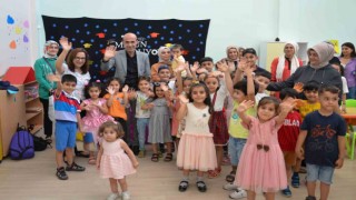 Belediyeden öğrencilere karne hediyesi