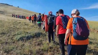 Bin 463 rakımlı Sivri Tepenin zirvesinde İsrail protesto edildi