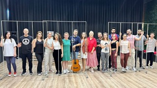 ‘Bizim Nazım’ perdelerini açıyor
