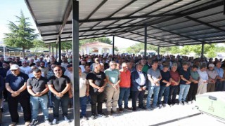 Boğazına erik kaçan 7 yaşındaki Hiranur Nevşehirde toprağa verildi