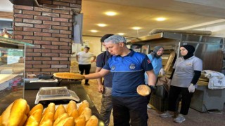 Bozüyükte zabıta ekiplerinden ekmeklere gramaj kontrolü