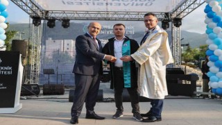 BTÜ 2024 mezunlarını uğurladı