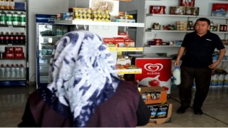 Bu esnaf, hayırsever ile ihtiyaç sahibi arasında gönül köprüsü kuruyor