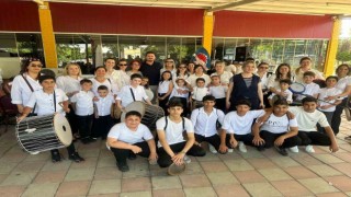 Bulgaristan ekibinden folklor ve dans gösterisi