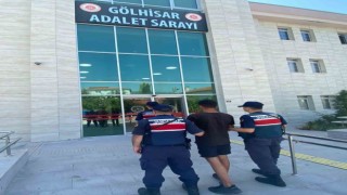 Burdurda 8 ayrı suçtan 20 yıl kesinleşmiş hapis cezası ile aranan firari yakalandı