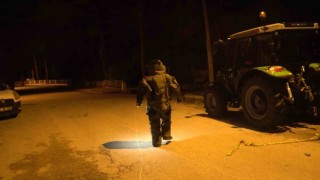 Burdurda yol kenarına bırakılan şüpheli çanta ekipler tarafından fünye ile patlatıldı