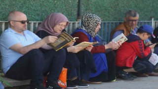 Bursada LGS heyecanı: Aileler kapı önlerinde dualarla bekledi