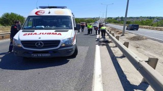 Büyükçekmecede kırmızı ışıkta geçen bisikletliye motosiklet çarptı: 3 yaralı