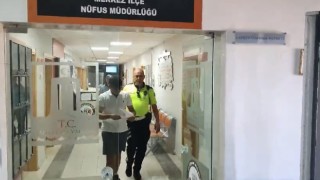 Çanakkalede sınava geç kalan öğrencileri polis ekipleri yetiştirdi