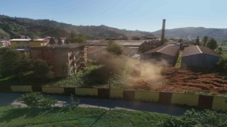 Çay fabrikasının tozu mahalle sakinlerini canından bezdirdi
