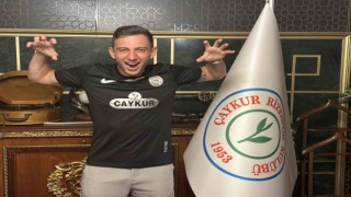 Çaykur Rizespor, Giannis Papanikolaouu renklerine bağladı