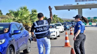 Çeşmeye tatilde 288 bin araç giriş yaptı