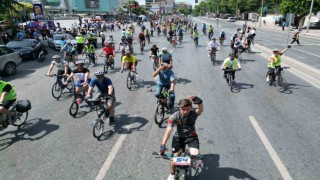 Çevre dostu yaşam için Şişliden Üsküdara pedal çevirdiler