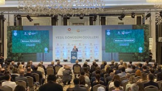 Çevre, Şehircilik ve İklim Değişikliği Bakanı Mehmet Özhaseki, Yeşil Dönüşüm Ödül Töreninde konuştu