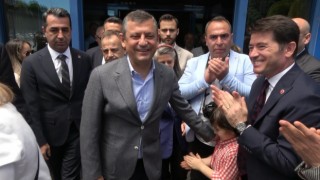 CHP Genel Başkanı Özel, Rizedeki Çay Mitingine katılmak için Trabzona geldi