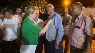 CHP’li Kaya, Yeni Partililere Rozet Taktı