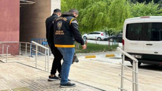 Cinayet suçundan aranan şahıs yakalandı