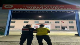 Cinsel istismar suçundan aranan şahsı jandarma yakaladı