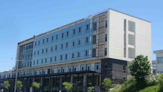 Çocuk Hastanesi inşaatında çalışacak işçi ve usta bulunamıyor