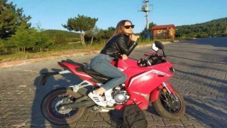 Çok sevdiği motosikleti sonu oldu: Genç kızdan geriye bu fotoğraflar kaldı