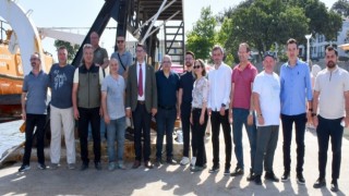 ÇOMÜ tarafından yetiştirilen ıstakoz yavruları denize bırakıldı